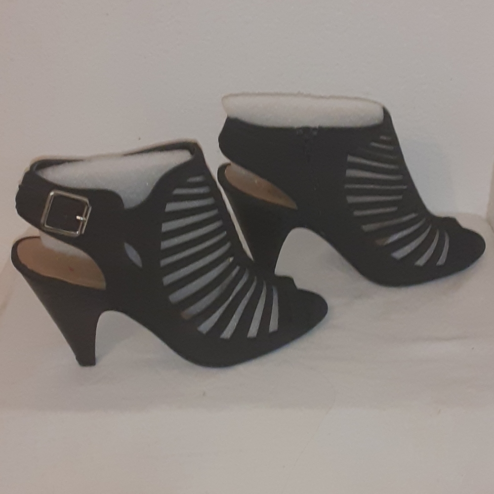 Black NUBUCK Shaky-s heels